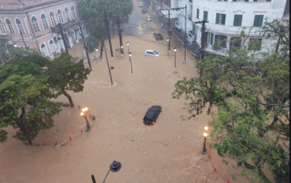 Chuva em Petrópolis: tragédia deixa 136 mortos e 213 desaparecidos