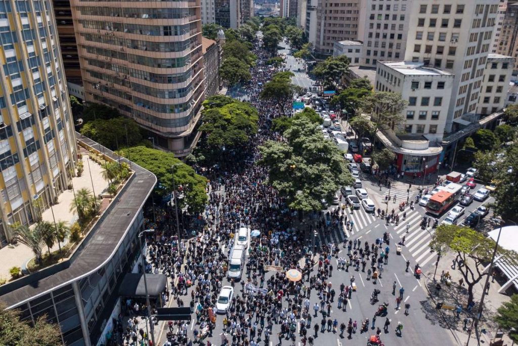 Greve dos policiais: após 9h de protesto, manifestação é encerrada em BH