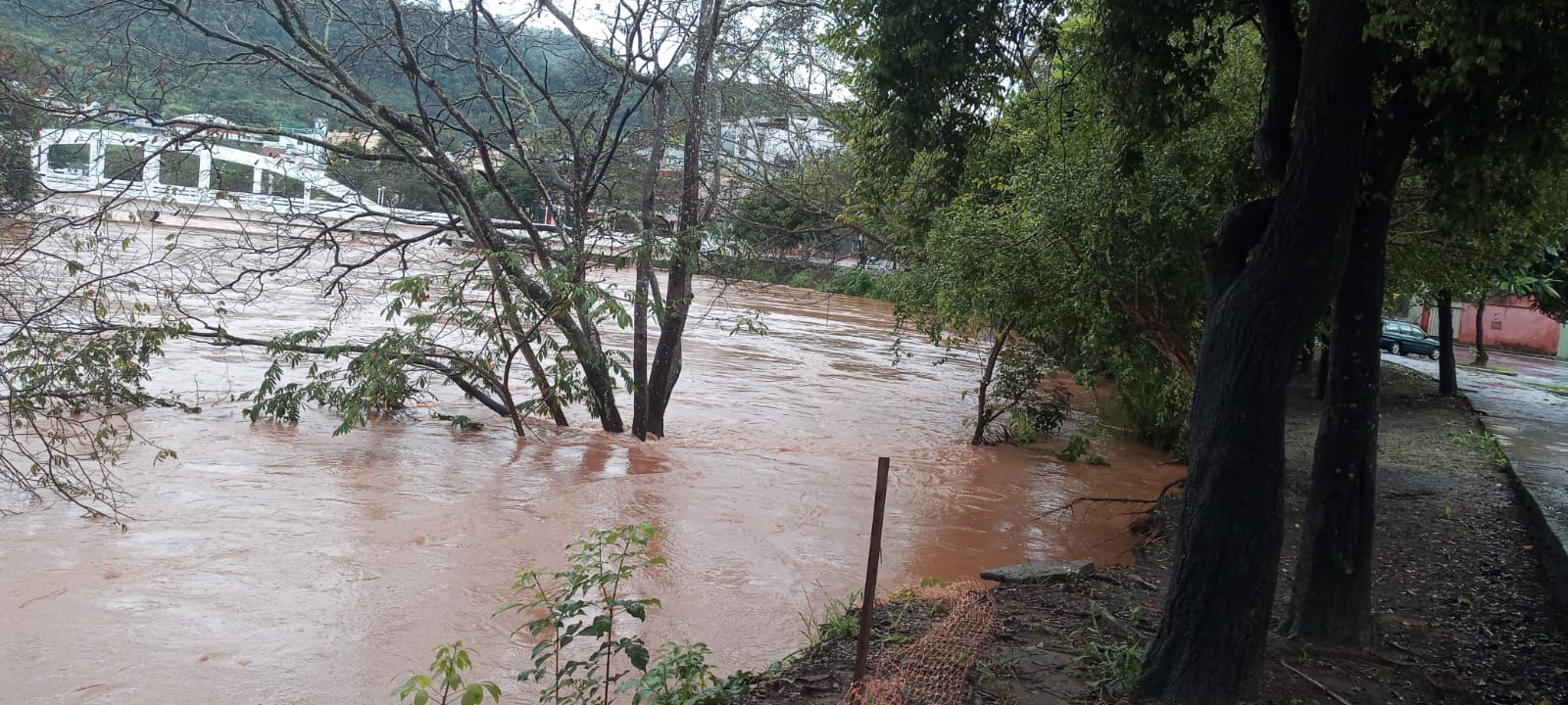 CHUVAS CONSTANTES DEIXAM MÉDIO PIRACICABA EM ALERTA